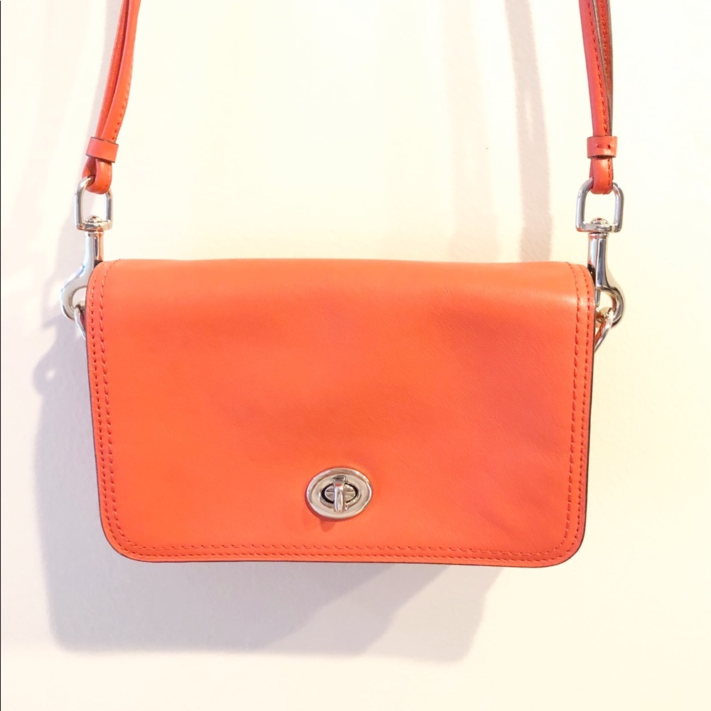 Coach Classic Small Orange Bag. - Picture 3 of 7
